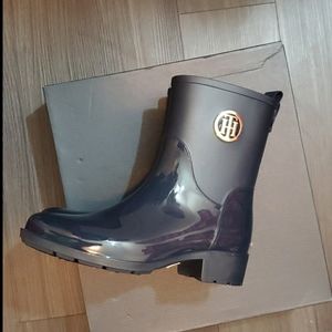 Tommy Hilfiger Krissin Rain Boots in Navy